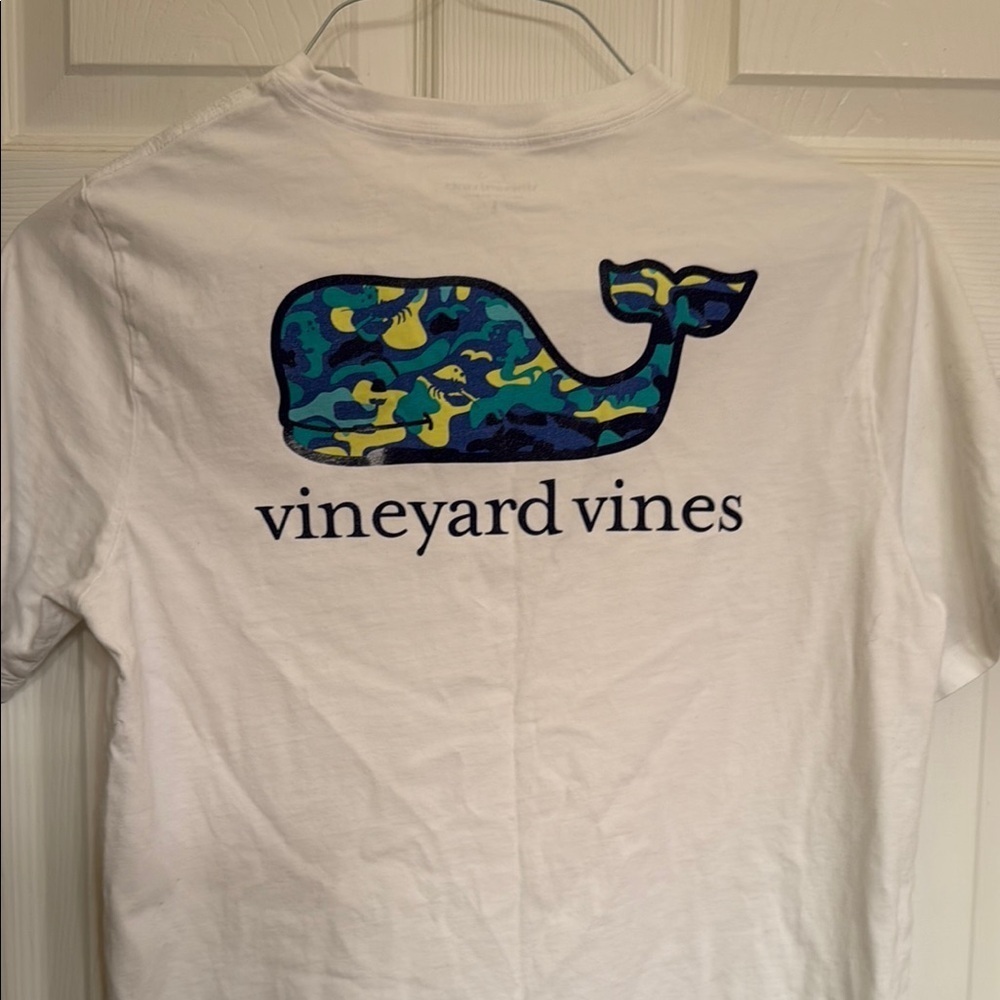 Vineyard Vines White Tee with Blue and Yellow Whale very clean!